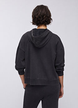 Taşlı Kapuşonlu Sweatshirt ürünü görüntülemek için tıklayınız