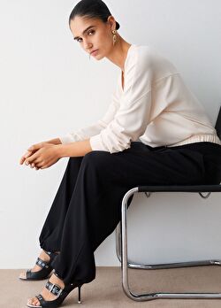 Siyah Krep Şalvar Pantolon ürünü görüntülemek için tıklayınız