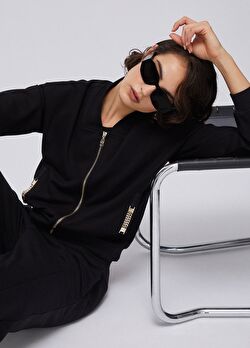Fermuar ve Zincir Detaylı Sweatshirt ürünü görüntülemek için tıklayınız