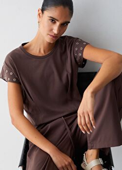 Kahverengi Kuşgözlü Kısa Kol T-Shirt ürünü görüntülemek için tıklayınız
