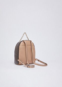 Kahverengi Deri Garnili Orta Boy Sırt Çantası ürünü görüntülemek için tıklayınız