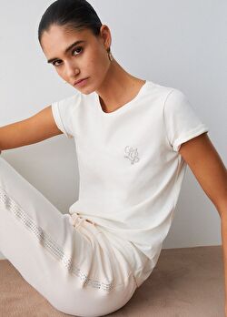 Beyaz Kısa Kollu T-Shirt ürünü görüntülemek için tıklayınız