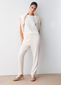 Beyaz Kısa Kollu T-Shirt ürünü görüntülemek için tıklayınız