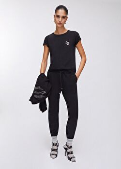 Siyah Kısa Kollu T-Shirt ürünü görüntülemek için tıklayınız