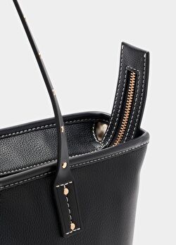 Siyah Deri Büyük Tote Çanta ürünü görüntülemek için tıklayınız