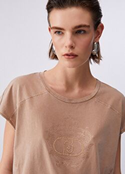 Bej Moda Tişört ürünü görüntülemek için tıklayınız