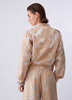 Organza Jakarlı Ceket ürünü görüntülemek için tıklayınız