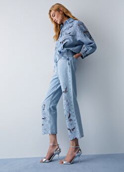 Mavi Çiçek Işlemeli Straight Denim Pantolon ürünü görüntülemek için tıklayınız