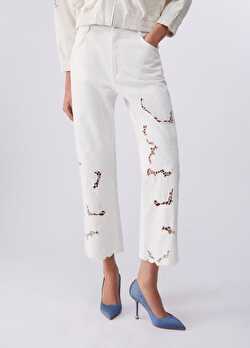 Beyaz Çiçek Işlemeli Straight Denim Pantolon ürünü görüntülemek için tıklayınız
