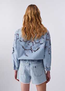 Mavi Işlemeli Denim Bomber Ceket ürünü görüntülemek için tıklayınız