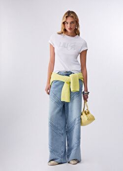 Beyaz Kısa Kollu Moda Tişört ürünü görüntülemek için tıklayınız