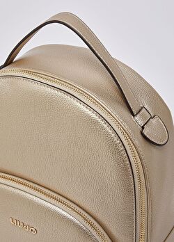 Altın Rengi Orta Boy Sırt Çantası ürünü görüntülemek için tıklayınız