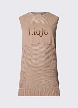 Bej Kapalı Yaka Örme Üst ürünü görüntülemek için tıklayınız