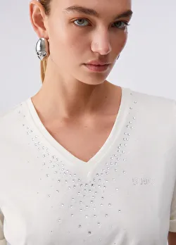 Beyaz Kısa Kollu Moda Tişört ürünü görüntülemek için tıklayınız