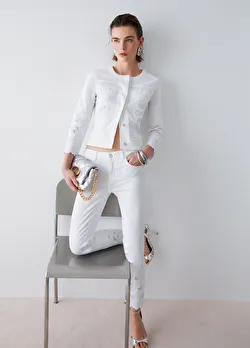 İşlemeli Skinny Pantolon ürünü görüntülemek için tıklayınız