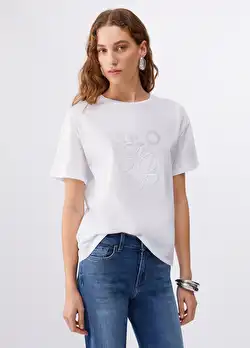 Beyaz Kısa Kollu Moda Tişört ürünü görüntülemek için tıklayınız