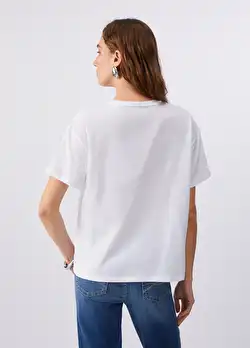Beyaz Kısa Kollu Moda Tişört ürünü görüntülemek için tıklayınız