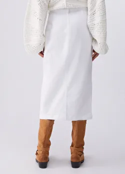 Beyaz Düğme Detaylı Uzun Etek ürünü görüntülemek için tıklayınız