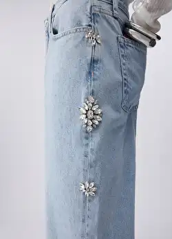 Mavi Zımba Detaylı Straight Pantolon ürünü görüntülemek için tıklayınız