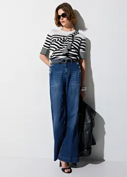 Koyu Mavi Yüksek Bel Düğmeli Flare Denim ürünü görüntülemek için tıklayınız