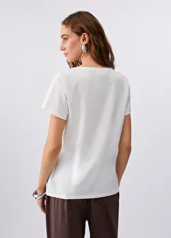 Beyaz Kısa Kollu Moda Tişört ürünü görüntülemek için tıklayınız