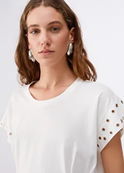 Beyaz Kısa Kollu Moda Tişört ürünü görüntülemek için tıklayınız