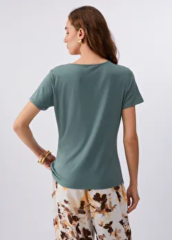 Kesik Halka Detaylı Tişört ürünü görüntülemek için tıklayınız