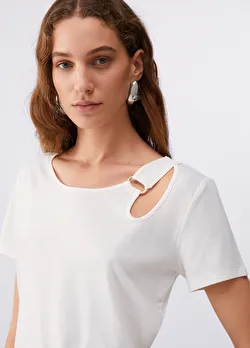 Beyaz Kısa Kollu Moda Tişört ürünü görüntülemek için tıklayınız