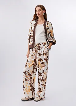 Beyaz Kısa Kollu Moda Tişört ürünü görüntülemek için tıklayınız