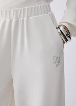 Beyaz Jersey Uzun Pantolon ürünü görüntülemek için tıklayınız