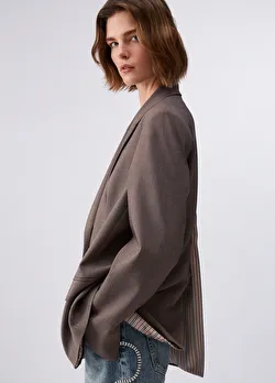 Kahverengi Oversize Blazer ürünü görüntülemek için tıklayınız