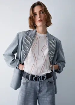 Siyah Logo Tokalı Deri 5.5 Cm Kemer ürünü görüntülemek için tıklayınız