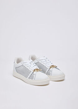 Beyaz Deri Perforaj Sneaker ürünü görüntülemek için tıklayınız