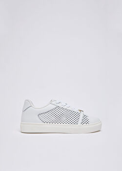 Beyaz Deri Perforaj Sneaker ürünü görüntülemek için tıklayınız