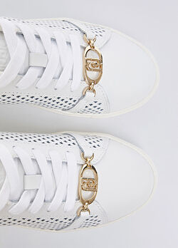 Beyaz Deri Perforaj Sneaker ürünü görüntülemek için tıklayınız