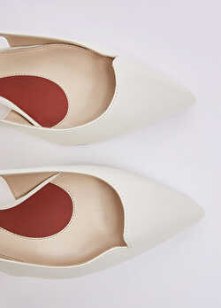 Süt Beyazı Nappa Slingback ürünü görüntülemek için tıklayınız