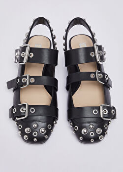 Siyah Stud Detaylı Deri Slingback ürünü görüntülemek için tıklayınız