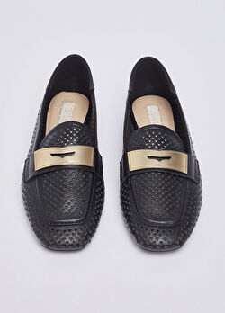 Siyah Delikli Nappa Mokasen ürünü görüntülemek için tıklayınız