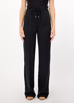 Siyah Uzun Pantolon ürünü görüntülemek için tıklayınız