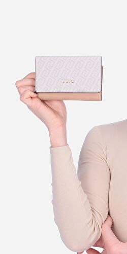 Bej / Pudra Trifold Cüzdan ürünü görüntülemek için tıklayınız
