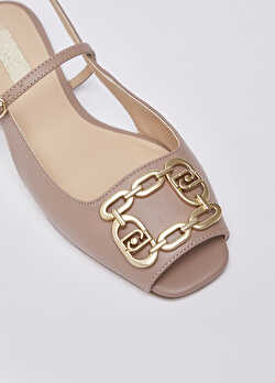 Monogramlı Slingback Ayakkabı ürünü görüntülemek için tıklayınız