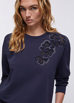 Çiçek İşlemeli Sweatshirt ürünü görüntülemek için tıklayınız