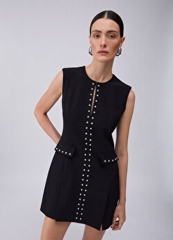 Zımba Detaylı Kısa Elbise ürünü görüntülemek için tıklayınız