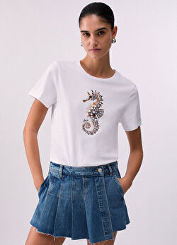 Beyaz Kısa Kollu Moda Tişört ürünü görüntülemek için tıklayınız