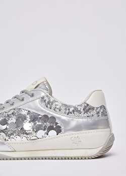 Gümüş Metalik Payetli Sneaker ürünü görüntülemek için tıklayınız