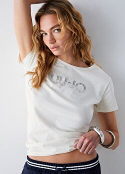 Beyaz Kısa Kollu Moda Tişört ürünü görüntülemek için tıklayınız