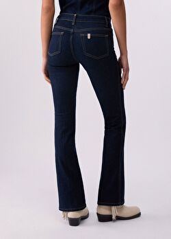 Mavi Kemerli Bootcut Pantolon ürünü görüntülemek için tıklayınız