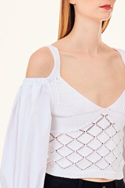 Beyaz Bluz ürünü görüntülemek için tıklayınız