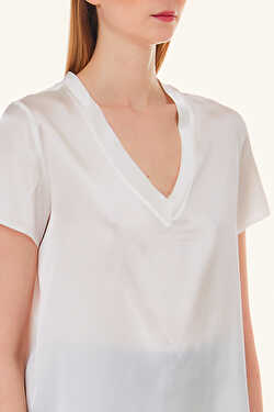 Beyaz T-Shirt ürünü görüntülemek için tıklayınız