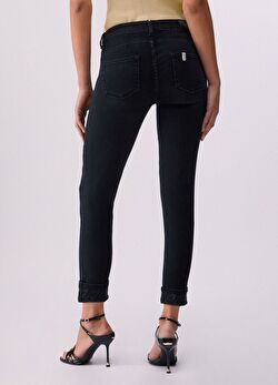 Taş İşlemeli Paça Detaylı Skinny Jean Pantolon ürünü görüntülemek için tıklayınız
